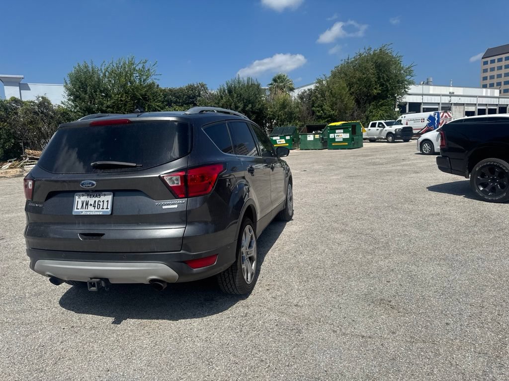 Used 2019 Ford Escape Titanium FWD image 13