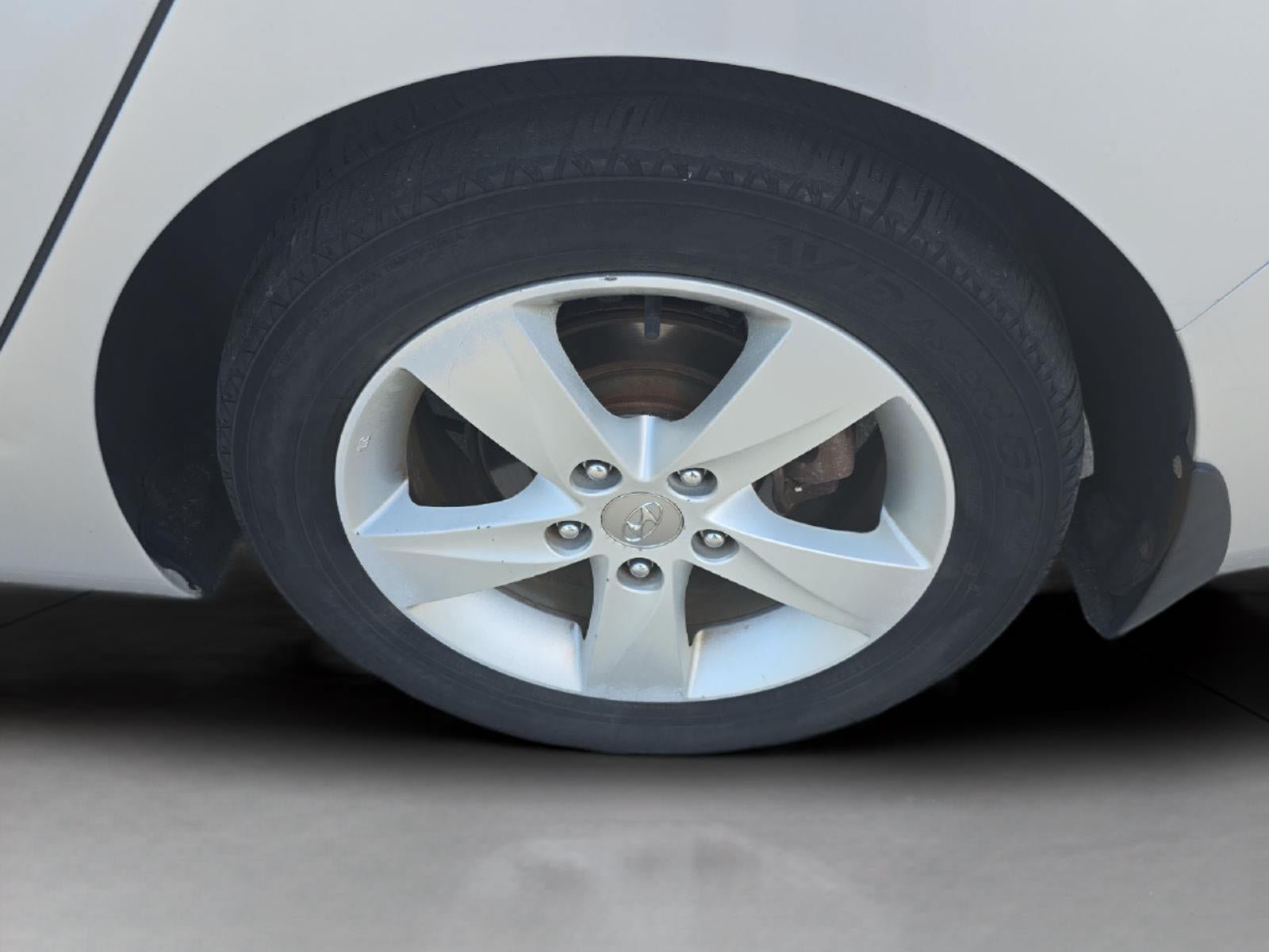 Used 2013 Hyundai Elantra GLS w/ Preferred Pkg FWD image 20