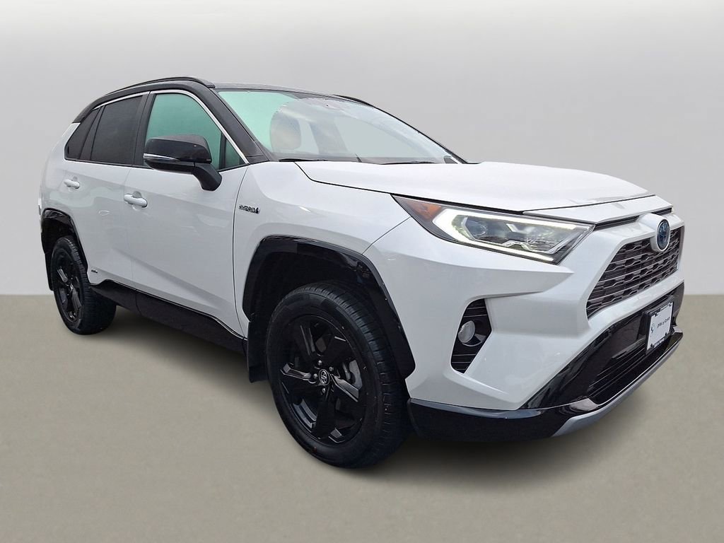 Used 2020 Toyota RAV4 XSE image 3