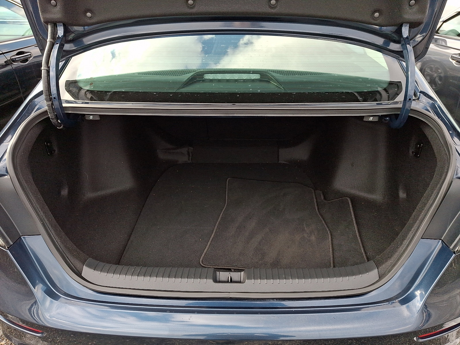 Certified 2024 Honda Accord EX image 29