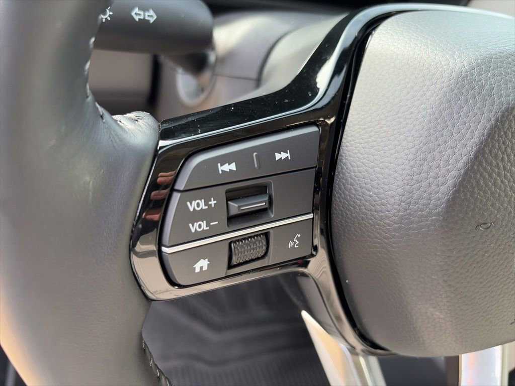 Used 2026 Honda HR-V EX-L image 11