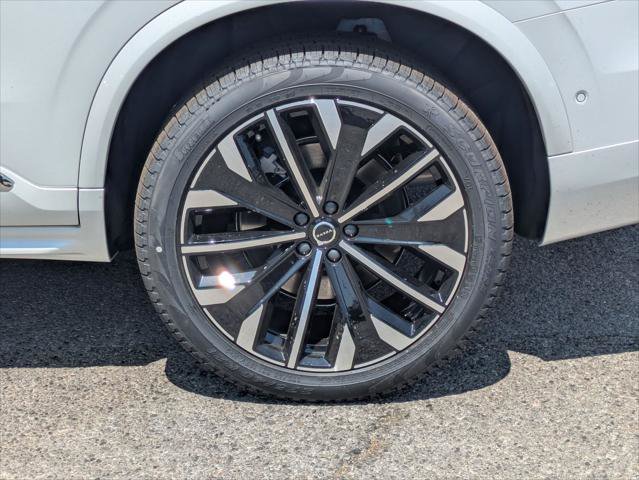 New 2026 Volvo XC90 T8 Ultra w/ Protection Package AWD/4WD image 6