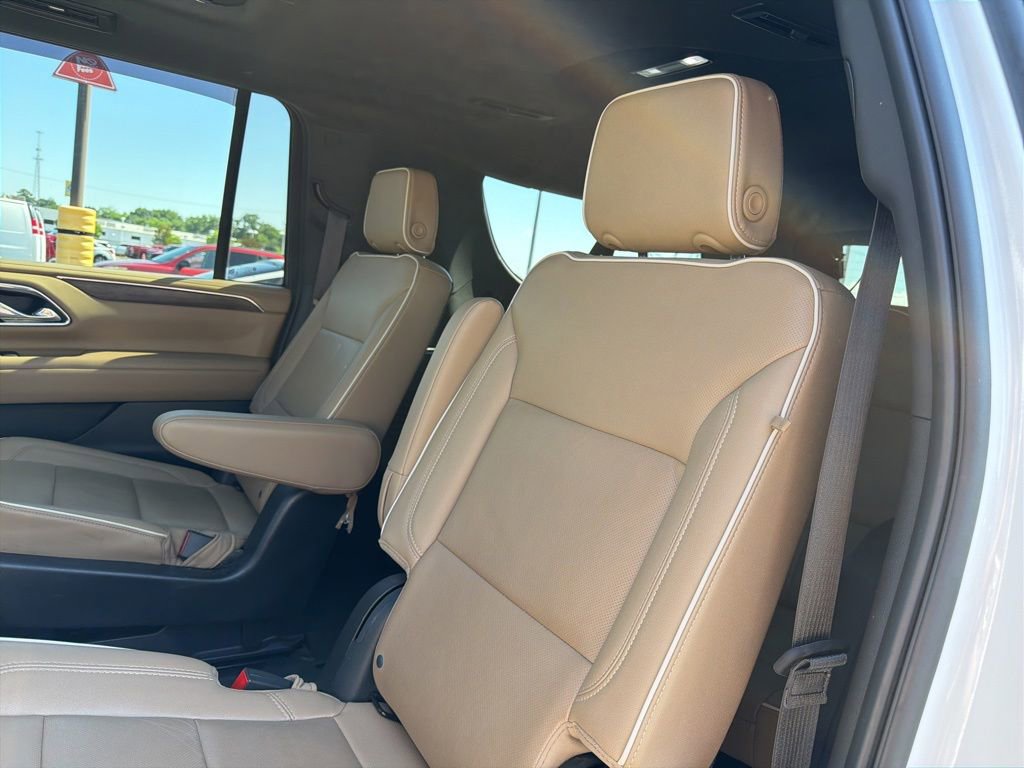 Used 2023 Chevrolet Suburban Premier w/ Max Trailering Package RWD image 14