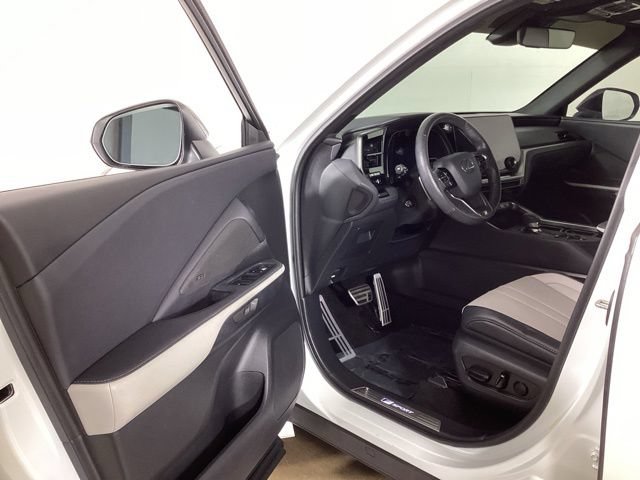 Used 2025 Lexus TX 350 AWD w/ Technology Package image 9