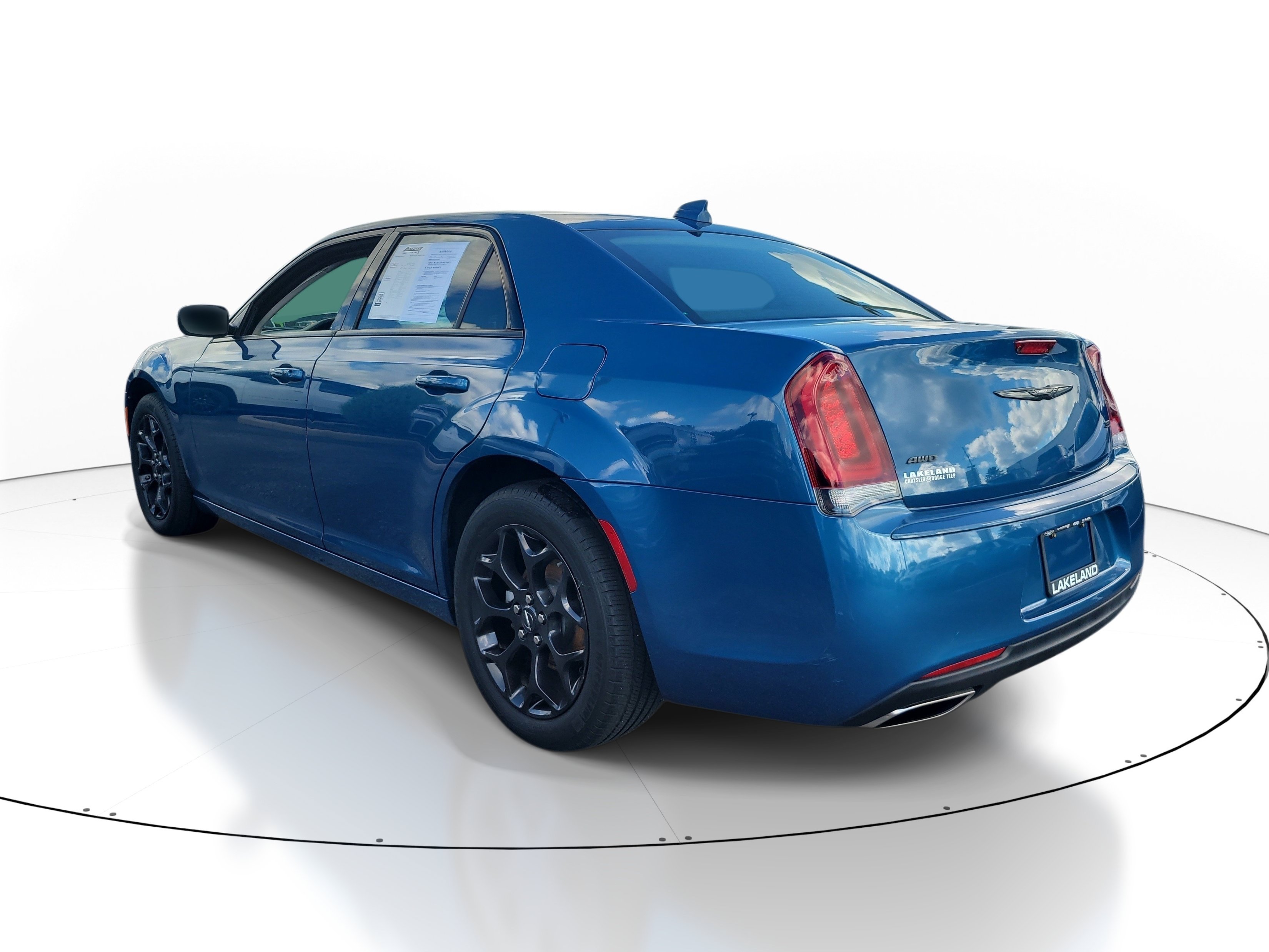 Used 2022 Chrysler 300 Touring w/ Sport Appearance Package AWD/4WD image 6