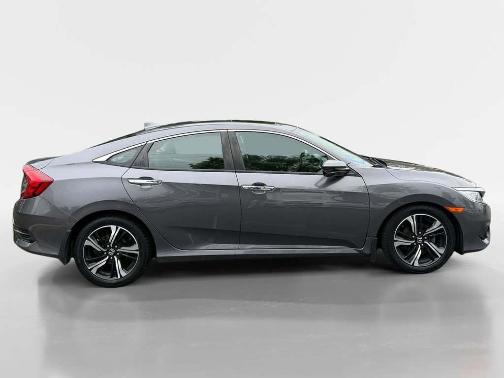 Used 2016 Honda Civic Touring image 3