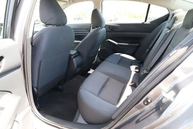 Used 2025 Nissan Altima 2.5 SV FWD image 17