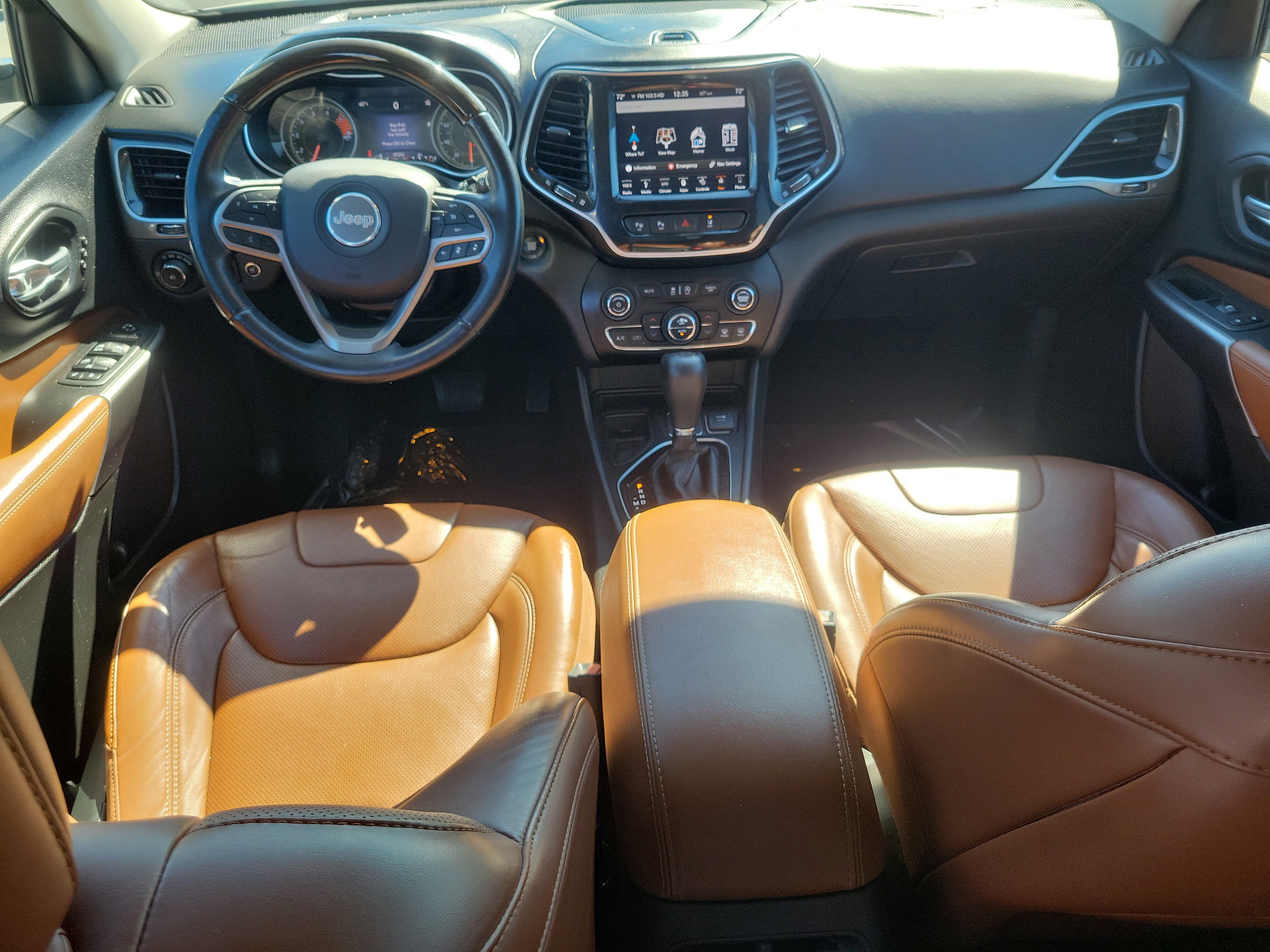 Used 2019 Jeep Cherokee Overland w/ Technology Group image 13