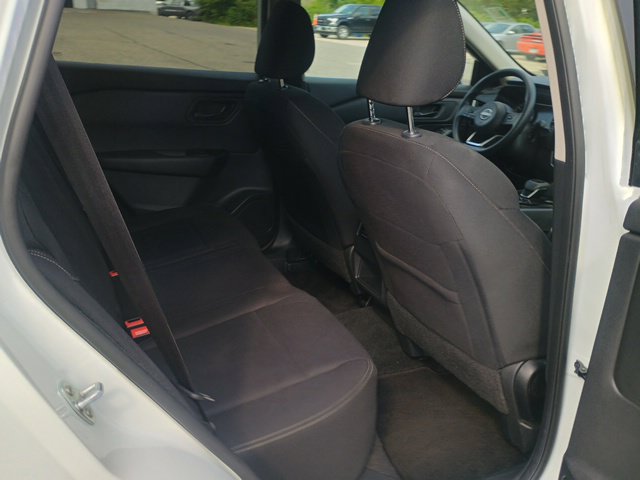 Used 2024 Nissan Rogue S AWD/4WD image 17