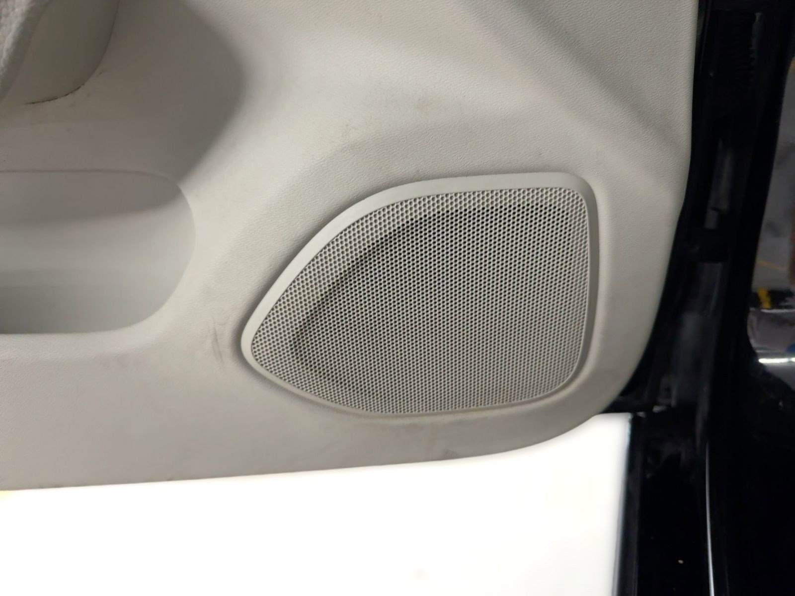 Used 2019 Volvo S60 T5 Momentum image 21