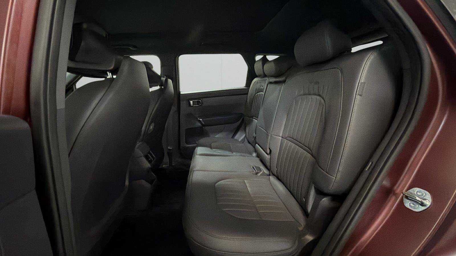 New 2027 Kia Seltos X-Line S w/ X-Line S Premium Package AWD/4WD image 11