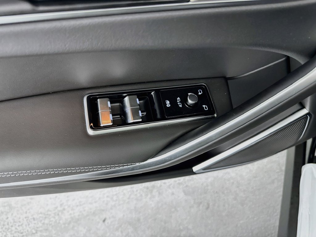 New 2026 Jaguar F-PACE R-Dynamic S AWD/4WD image 18