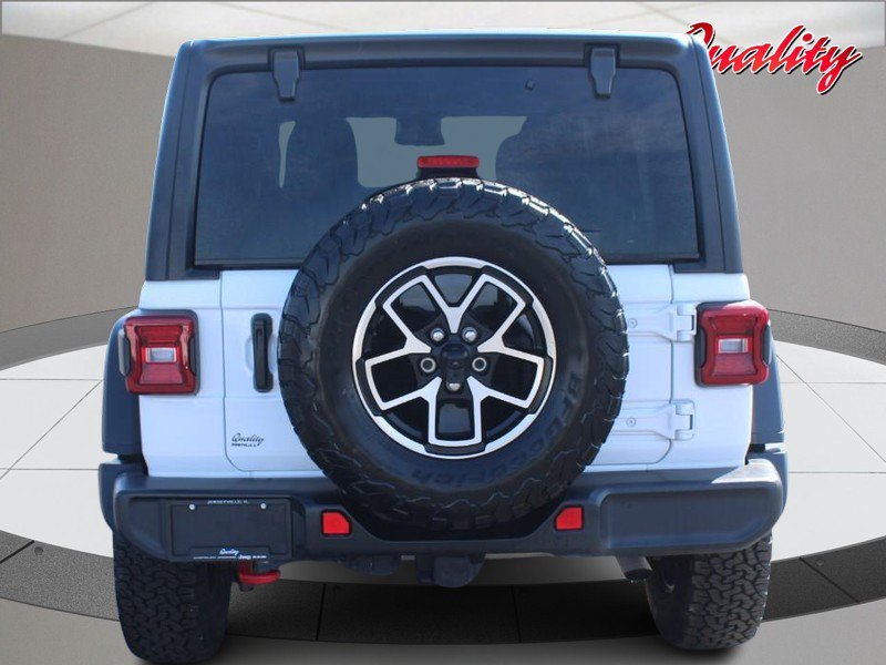 Used 2024 Jeep Wrangler Unlimited Rubicon AWD/4WD image 4