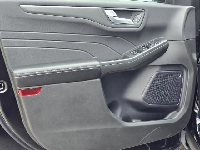 New 2024 Ford Escape SE image 13