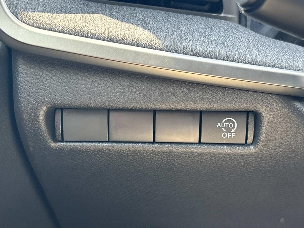 New 2026 Nissan Kicks SV w/ Cold Weather Package FWD image 20