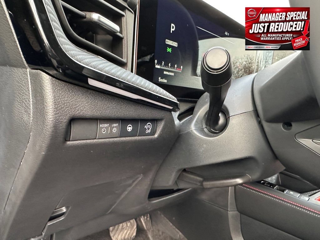 New 2025 Nissan Kicks SR w/ Illumination Package FWD image 28