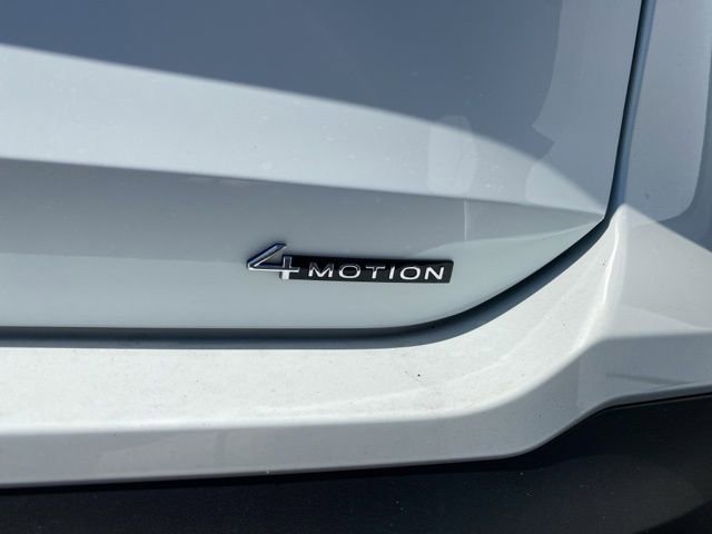 New 2025 Volkswagen Tiguan SE image 17