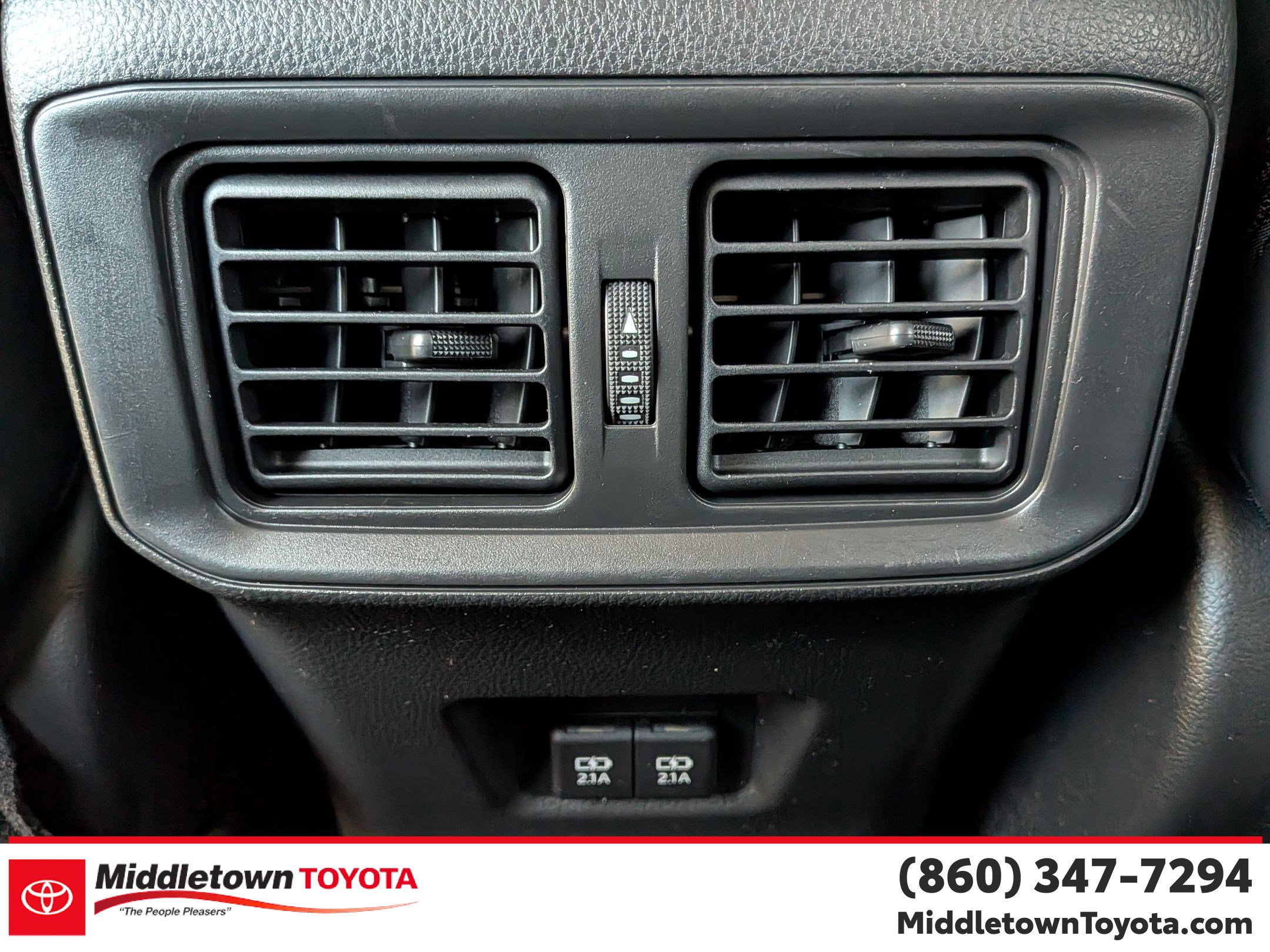 Used 2019 Toyota RAV4 Limited w/ Limited Grade Weather Package AWD/4WD image 31