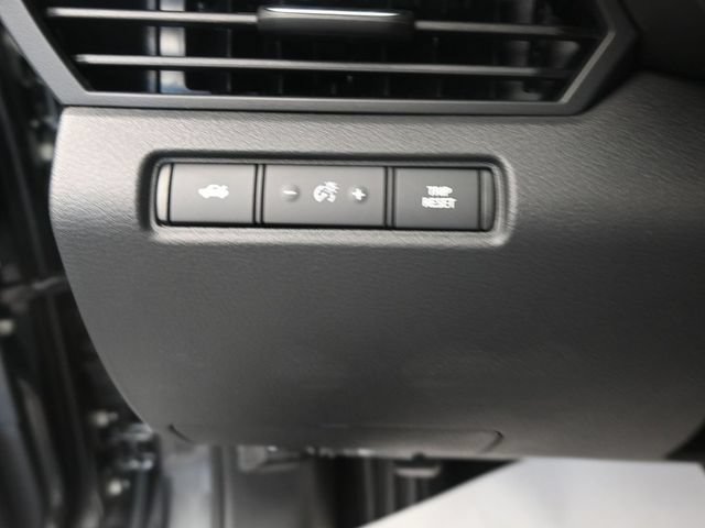 Used 2025 Nissan Altima 2.5 S FWD image 18