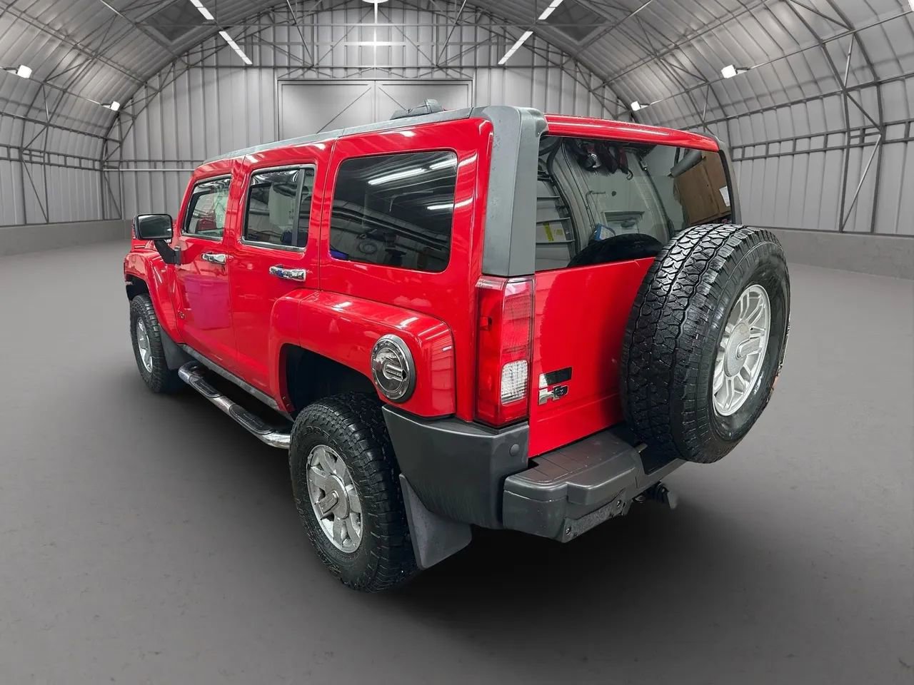 Used 2009 HUMMER H3 image 3