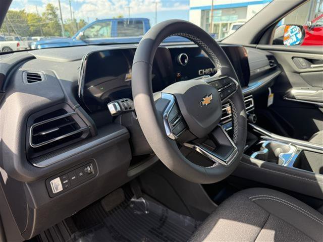 New 2026 Chevrolet Traverse LT w/ Sun and Wheel Package image 2