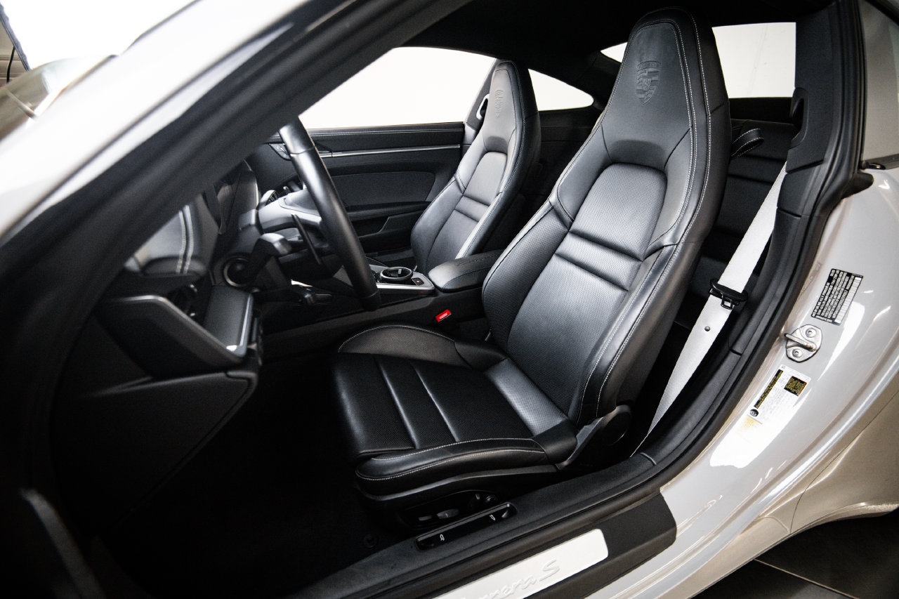 Certified 2025 Porsche 911 Carrera S RWD image 5