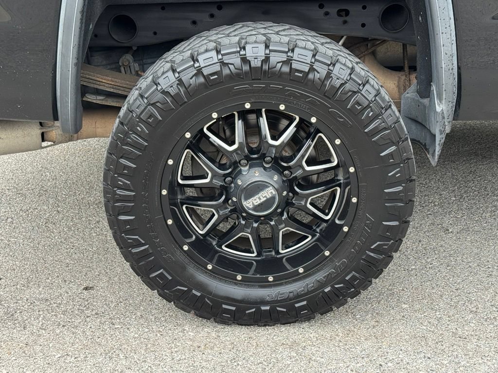 Used 2018 GMC Sierra 2500 Denali w/ Duramax Plus Package AWD/4WD image 8