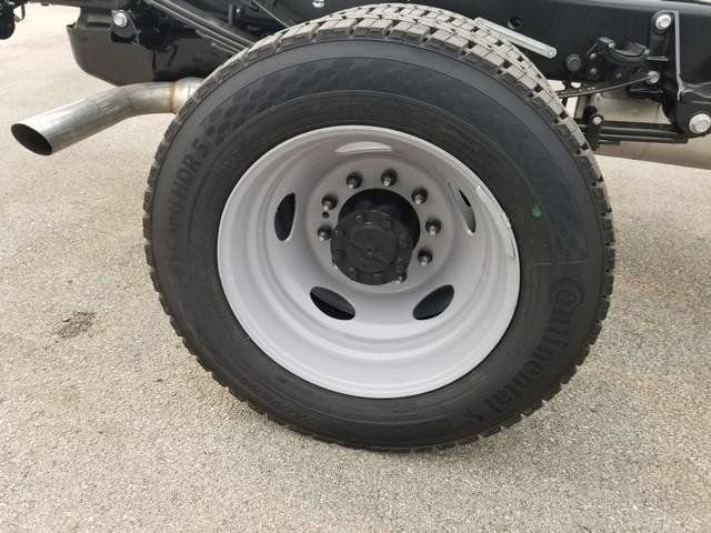 New 2026 Ford F550 4x4 Regular Cab Super Duty image 7