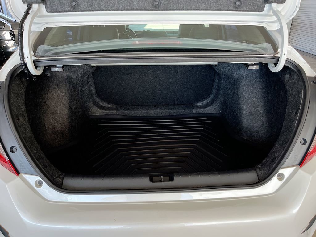 Used 2019 Honda Civic Touring image 26