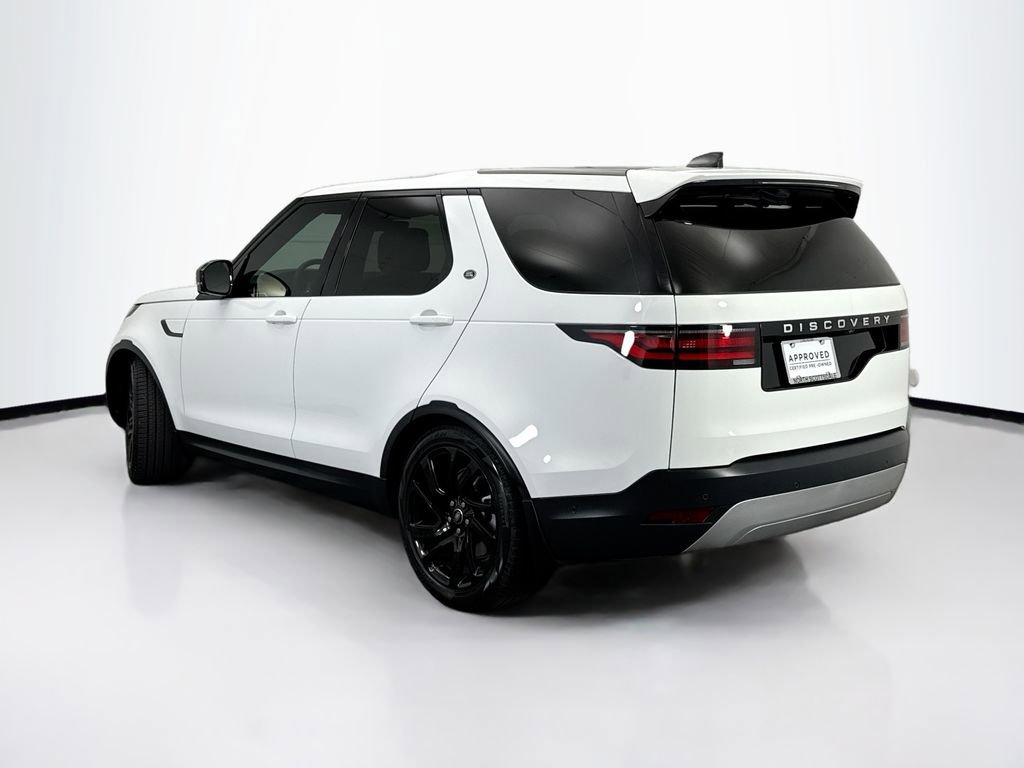 Certified 2025 Land Rover Discovery S image 7