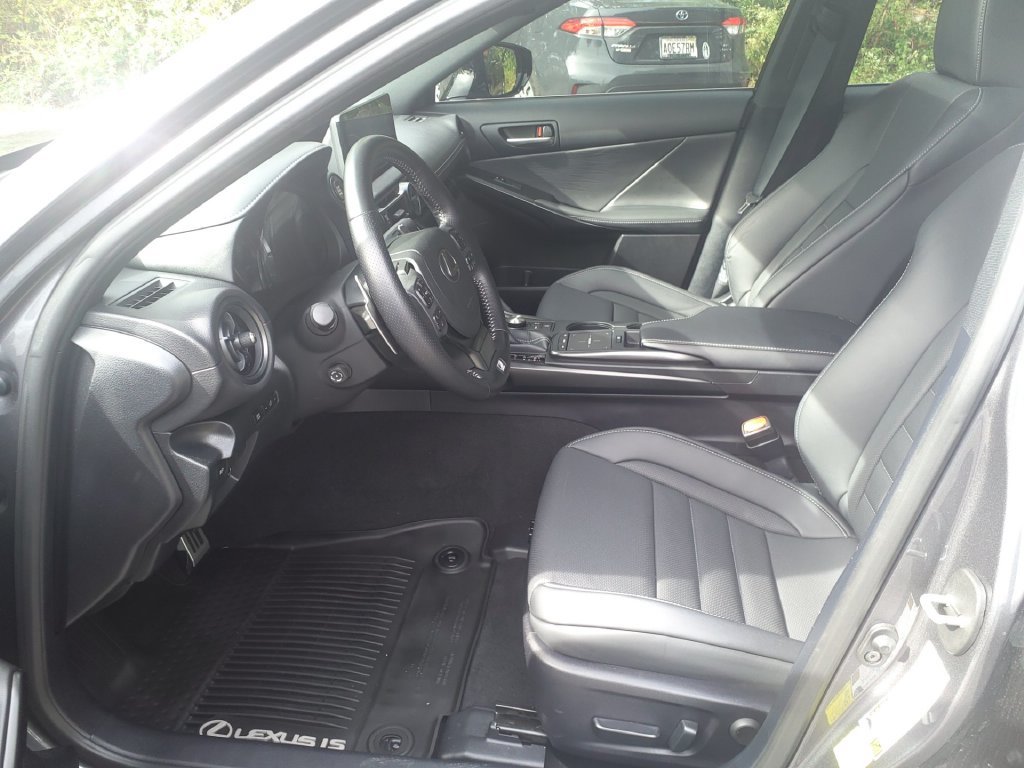 Used 2024 Lexus IS 350 F Sport w/ Navigation Package RWD image 17