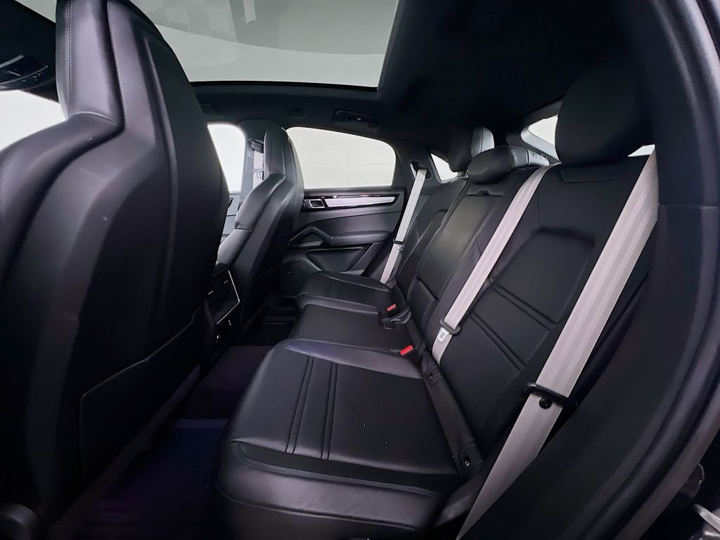 Certified 2023 Porsche Cayenne Coupe image 23