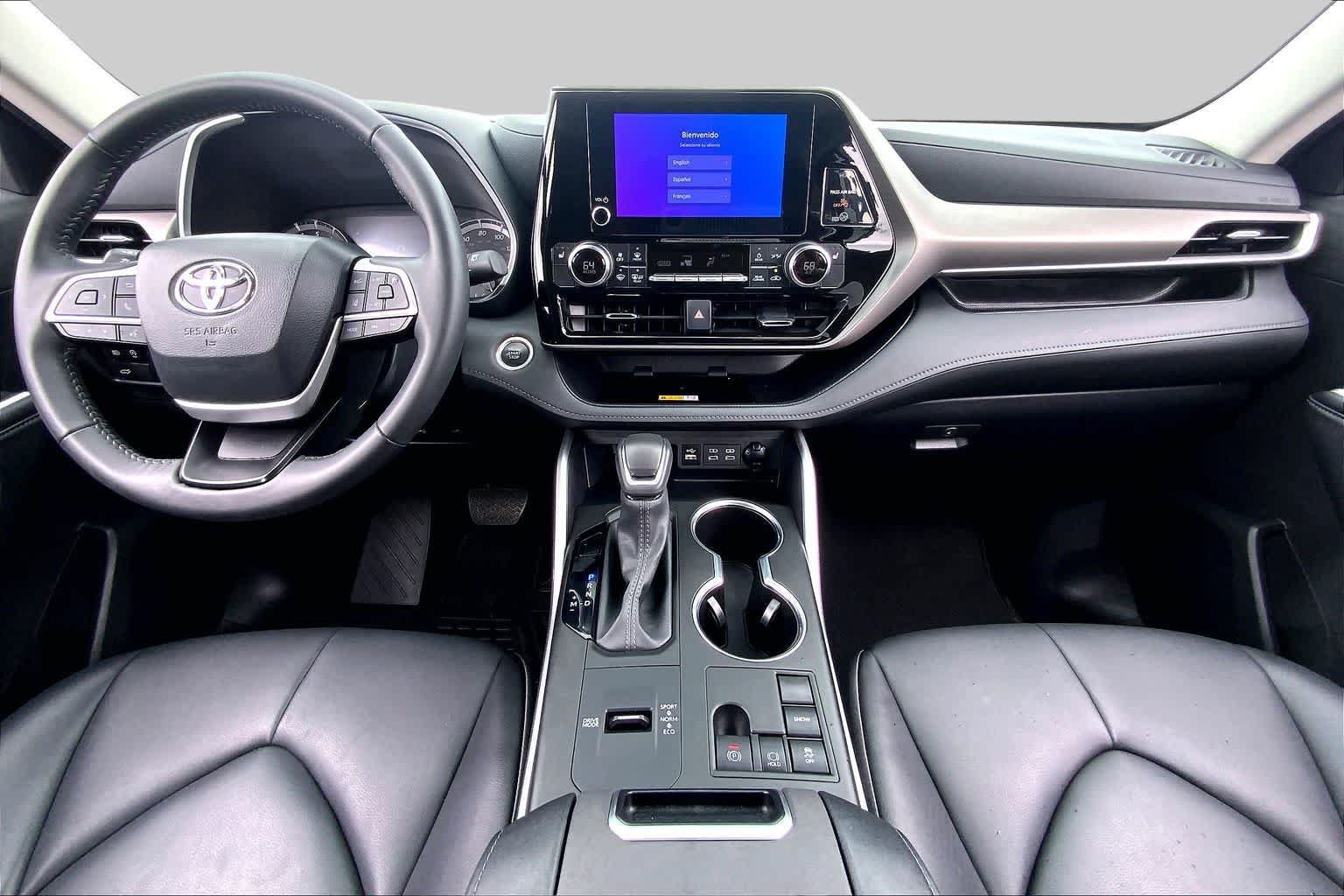 Certified 2024 Toyota Highlander XLE FWD image 15