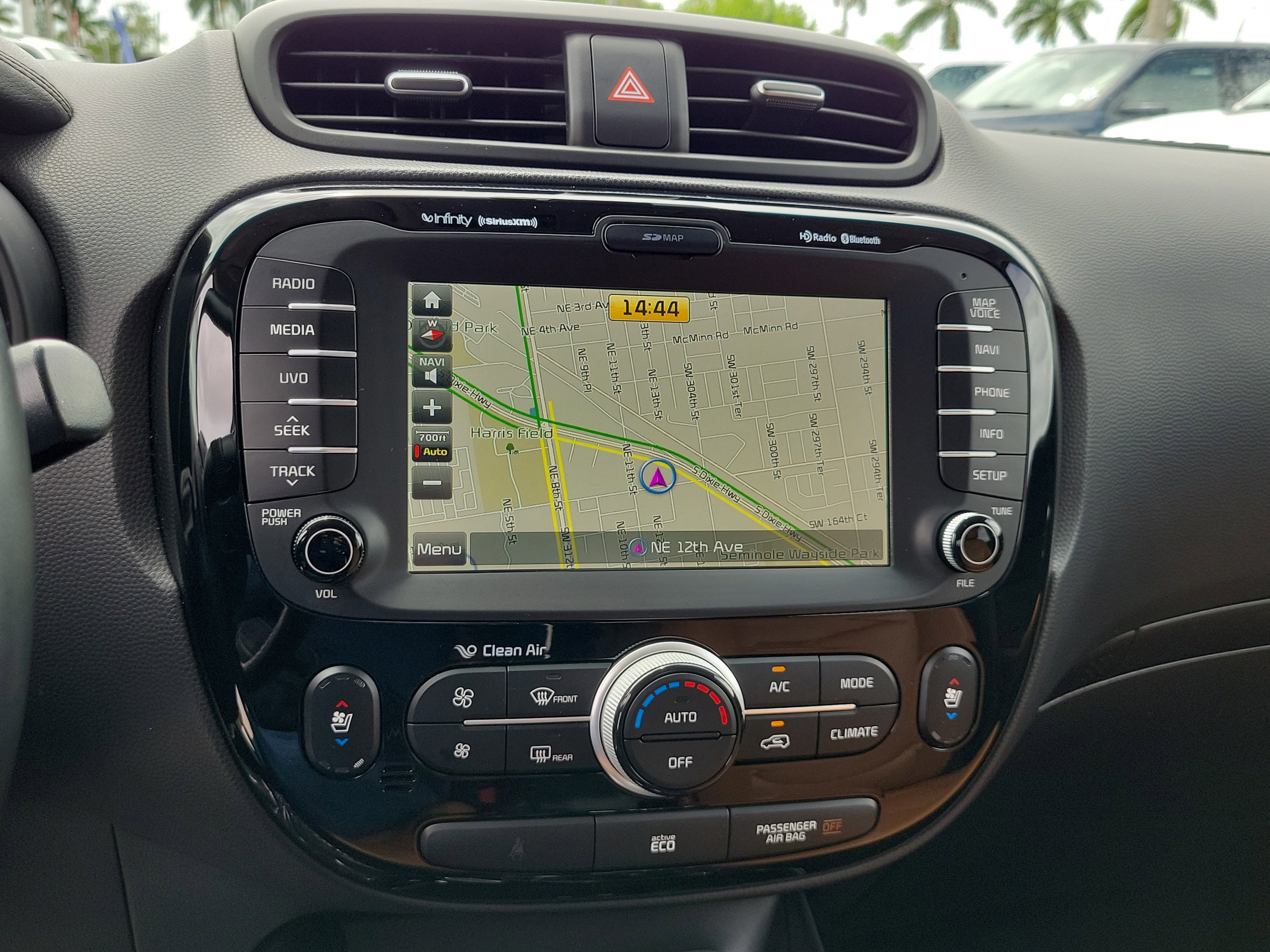 Used 2016 Kia Soul ! w/ Premium Package FWD image 28