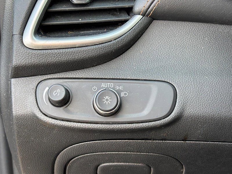 Used 2021 Chevrolet Trax LS w/ Tint and Cruise Package image 14