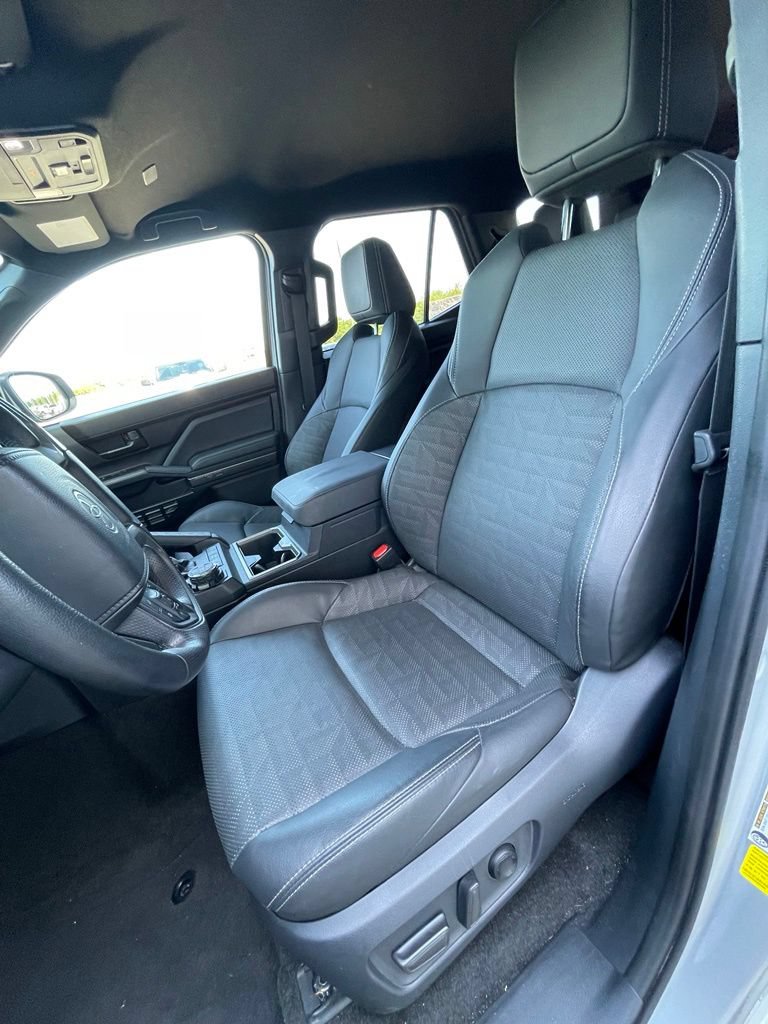 Used 2025 Toyota 4Runner TRD Off-Road Premium w/ Tow Technology Package AWD/4WD image 10