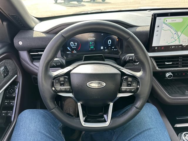 Used 2025 Ford Explorer Platinum w/ LUX Leather Package image 30