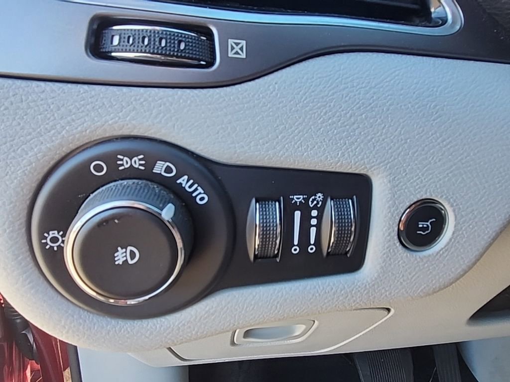 Certified 2020 Jeep Cherokee Limited image 32