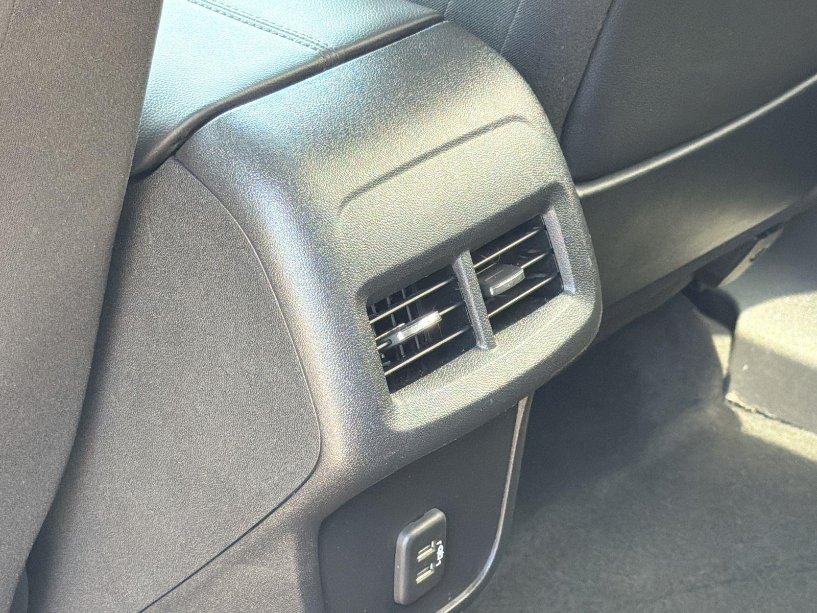 Used 2022 GMC Terrain SLE w/ Driver Convenience Package FWD image 24