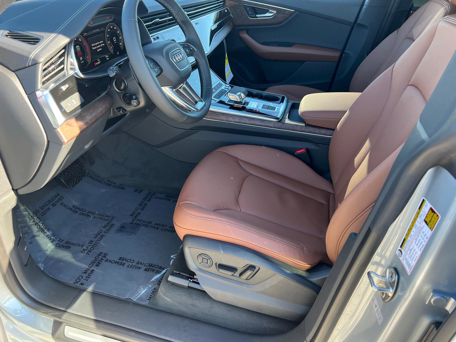 New 2025 Audi Q8 Premium image 9