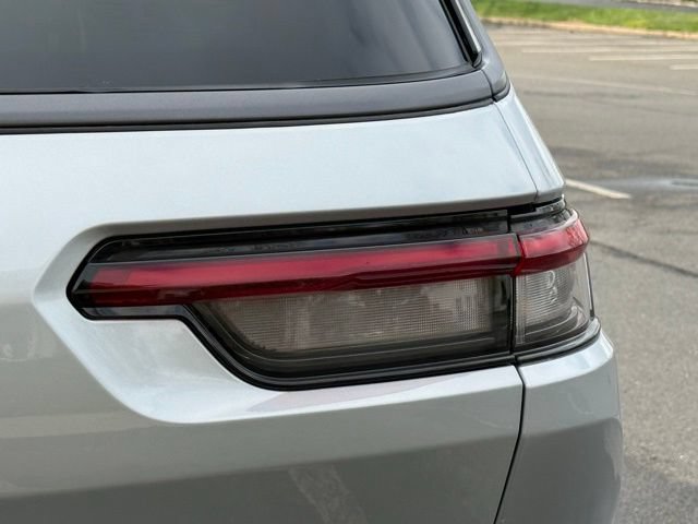 New 2026 Jeep Grand Cherokee L 4WD image 15