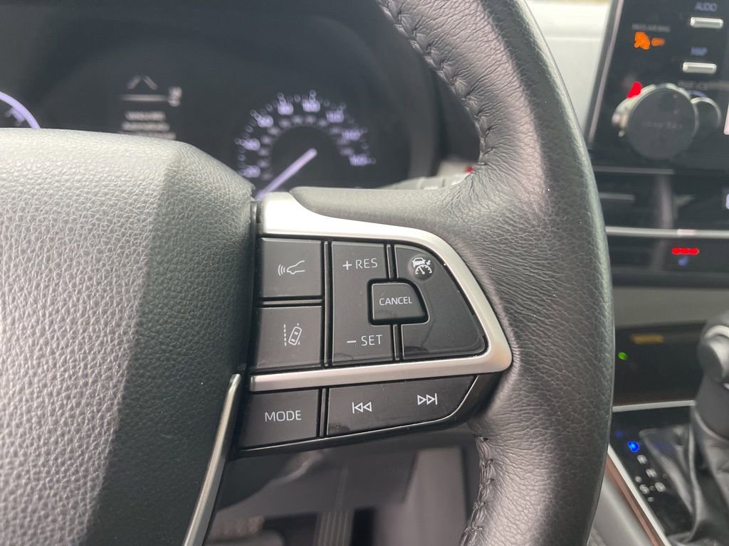 Used 2021 Toyota Sienna XLE w/ XLE Plus Package image 28