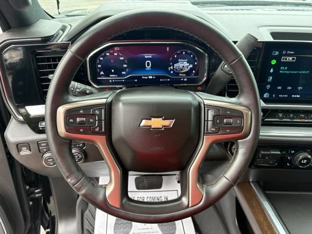 Used 2024 Chevrolet Silverado 2500 High Country w/ Technology Package AWD/4WD image 17