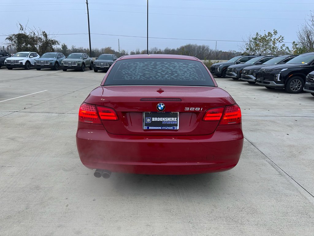Used 2013 BMW 328i Convertible image 6