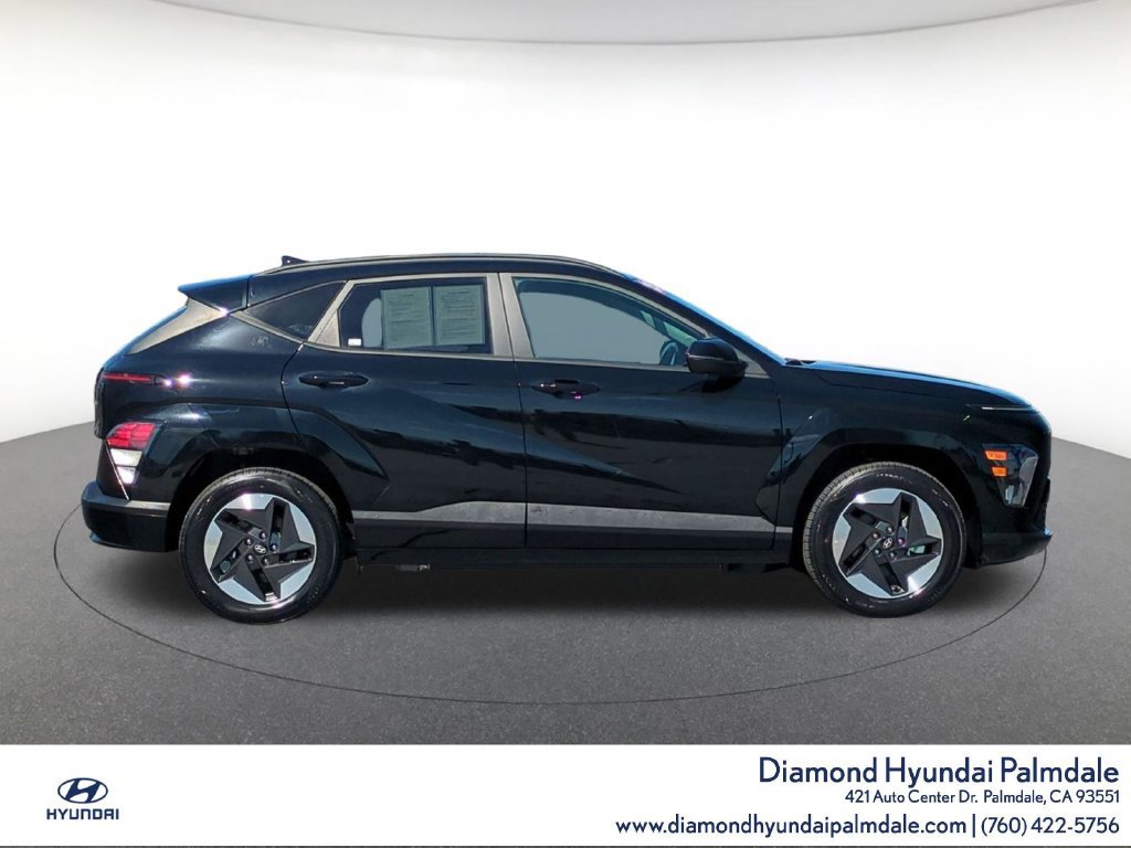 Used 2025 Hyundai Kona SEL FWD image 8