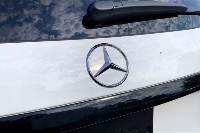 Used 2026 Mercedes-Benz GLC 300 4MATIC image 28