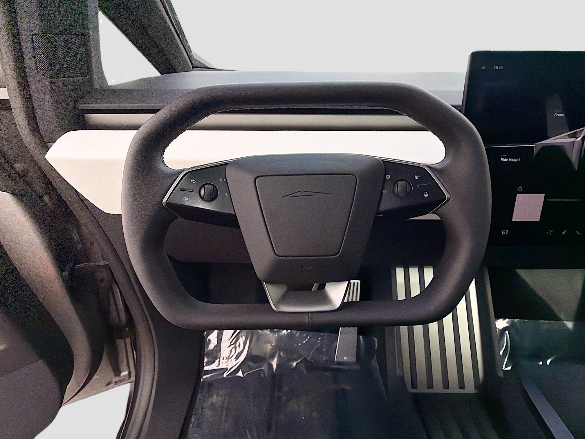 Used 2024 Tesla Cybertruck AWD Crew Cab image 37