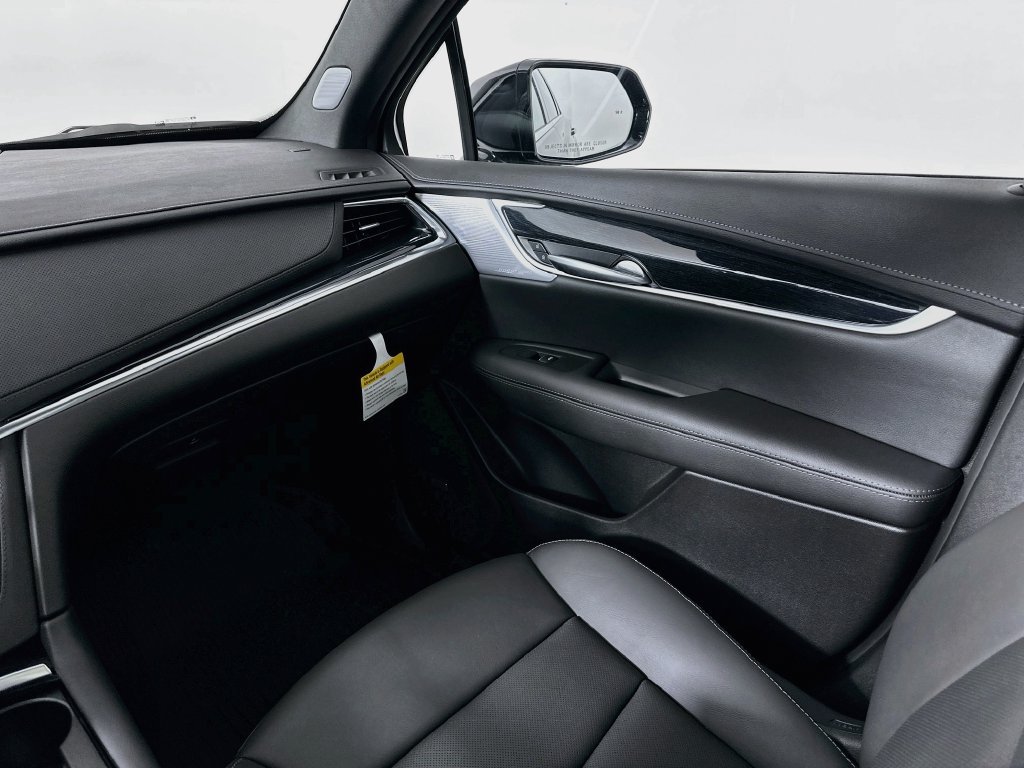 New 2026 Cadillac XT5 Premium Luxury w/ LPO, Floor Liner Package AWD/4WD image 31