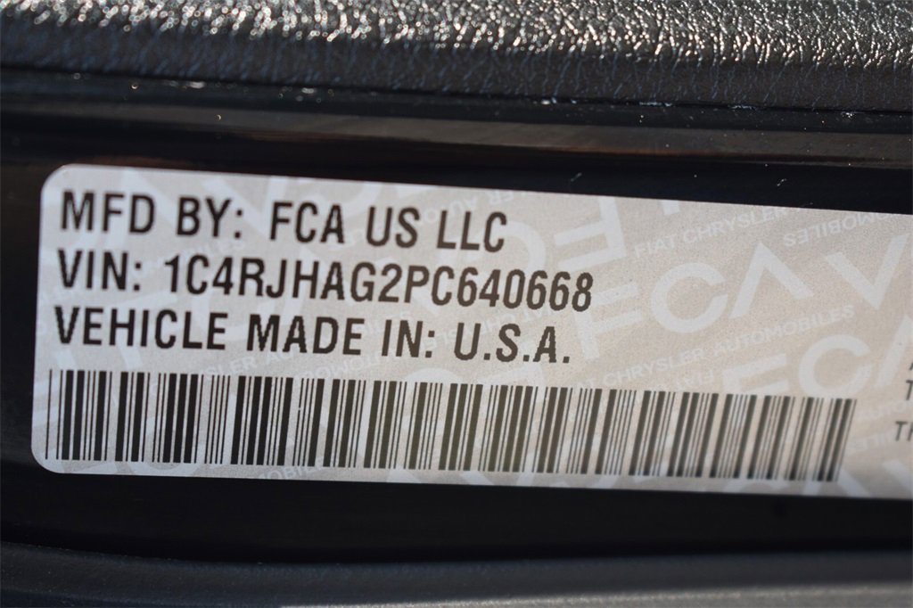 Used 2023 Jeep Grand Cherokee Altitude image 38