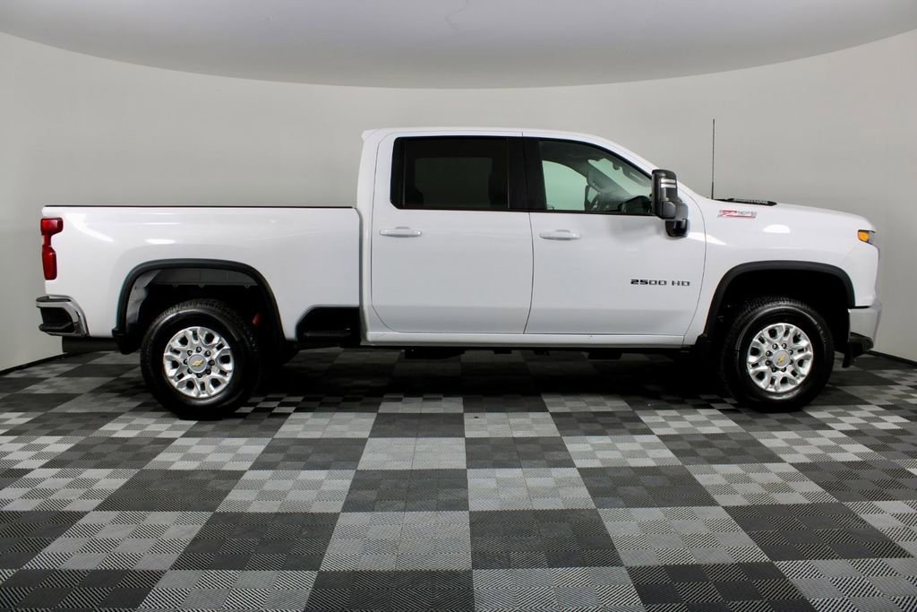 Used 2023 Chevrolet Silverado 2500 LT image 8